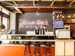 James Joyce Coffetel Xi'an Huaqingchi