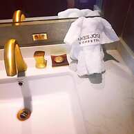 James Joyce Coffetel Xi'an Huaqingchi