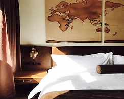 James Joyce Coffetel Xi'an Huaqingchi