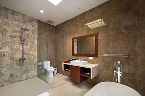 The Luxury Collection, Monaco Blu