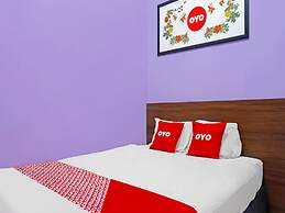OYO Life 709 Menjangan Residence at Klayatan