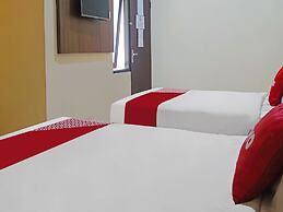 OYO Life 709 Menjangan Residence at Klayatan