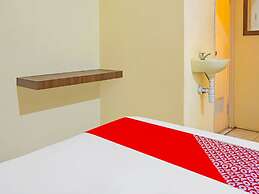 OYO Life 709 Menjangan Residence at Klayatan