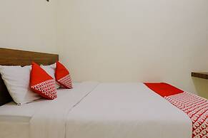 OYO Life 709 Menjangan Residence at Klayatan