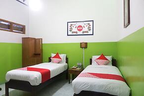 Super OYO 942 Srikandi Hotel