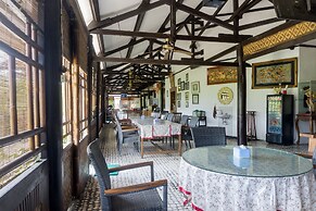 Super OYO 942 Srikandi Hotel