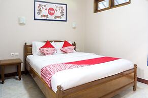 Super OYO 942 Srikandi Hotel