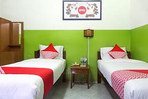 Super OYO 942 Srikandi Hotel