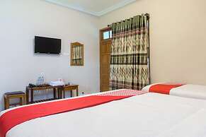 Super OYO 942 Srikandi Hotel