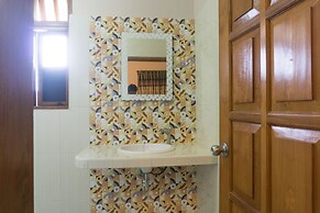 Super OYO 942 Srikandi Hotel