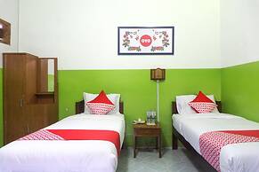 Super OYO 942 Srikandi Hotel