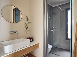 Thea lux natur villa