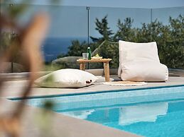Thea lux natur villa