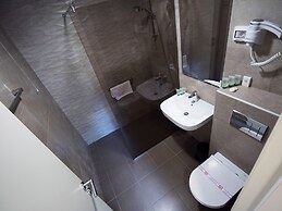 Pearl Beach Hotel