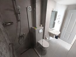 Pearl Beach Hotel
