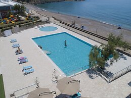 Pearl Beach Hotel