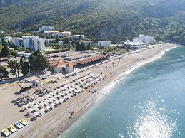 Pearl Beach Hotel