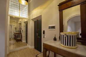 Flora Historical Luxury House