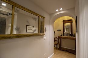 Flora Historical Luxury House