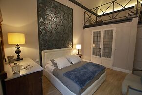 Flora Historical Luxury House