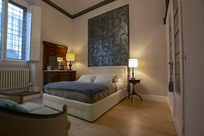 Flora Historical Luxury House