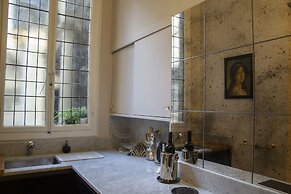 Flora Historical Luxury House