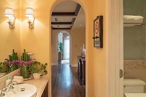 Qingdao Qiulin Hotel