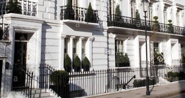 English Garden Apartment