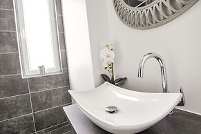 Metropole Apartments Old Town