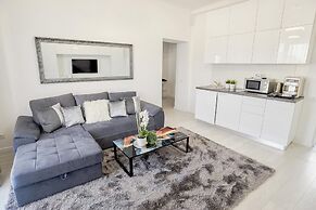 Metropole Apartments Old Town