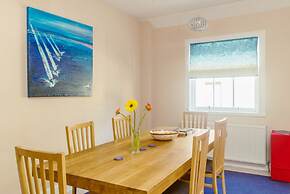 Pleasant 2-Storey City Apartment