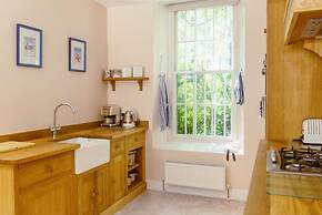 Pleasant 2-Storey City Apartment