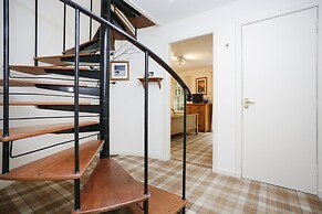 Central New Town Apartment