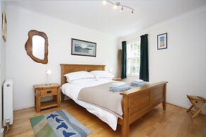 Central New Town Apartment