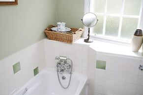 Central New Town Apartment