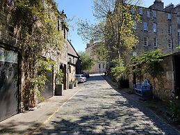 Central New Town Apartment