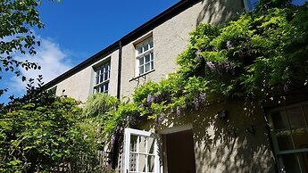 Central New Town Apartment