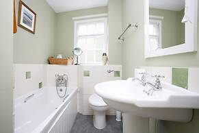 Central New Town Apartment