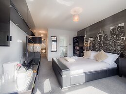 TLC Exmouth Bed and Breakfast