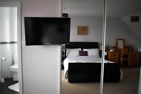 TLC Exmouth Bed and Breakfast