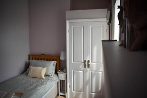 TLC Exmouth Bed and Breakfast