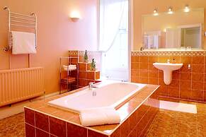 Luxury Central Old Town Suite Edinburgh