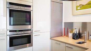 Luxury Central Old Town Suite Edinburgh