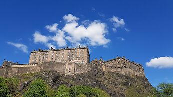 Luxury Central Old Town Suite Edinburgh