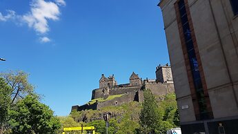 Luxury Central Old Town Suite Edinburgh