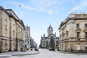 Gorgeous Royal Mile Mansion Apartment