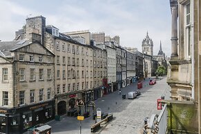 Gorgeous Royal Mile Mansion Apartment