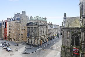 Gorgeous Royal Mile Mansion Apartment