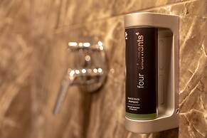 4 Smart Hotel