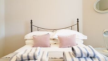 Grand Edinburgh Castlehill Apartment